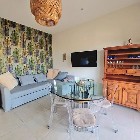 Olivella21 Luxury Apartment Montesanto Наполи Екстериор снимка