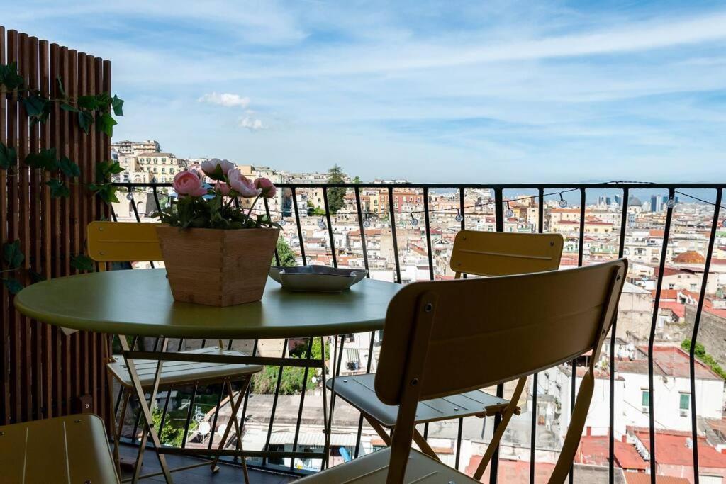 Olivella21 Luxury Apartment Montesanto Наполи Екстериор снимка