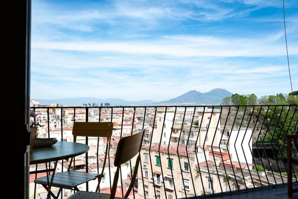 Olivella21 Luxury Apartment Montesanto Наполи Екстериор снимка