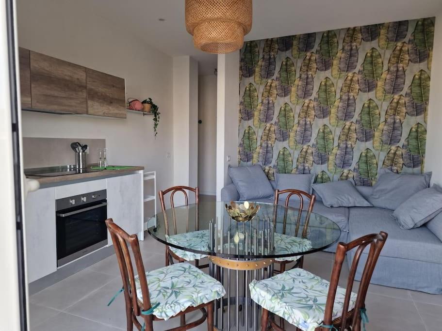 Olivella21 Luxury Apartment Montesanto Наполи Екстериор снимка