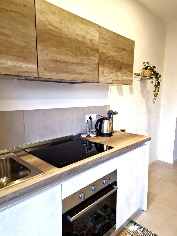 Olivella21 Luxury Apartment Montesanto Наполи Екстериор снимка